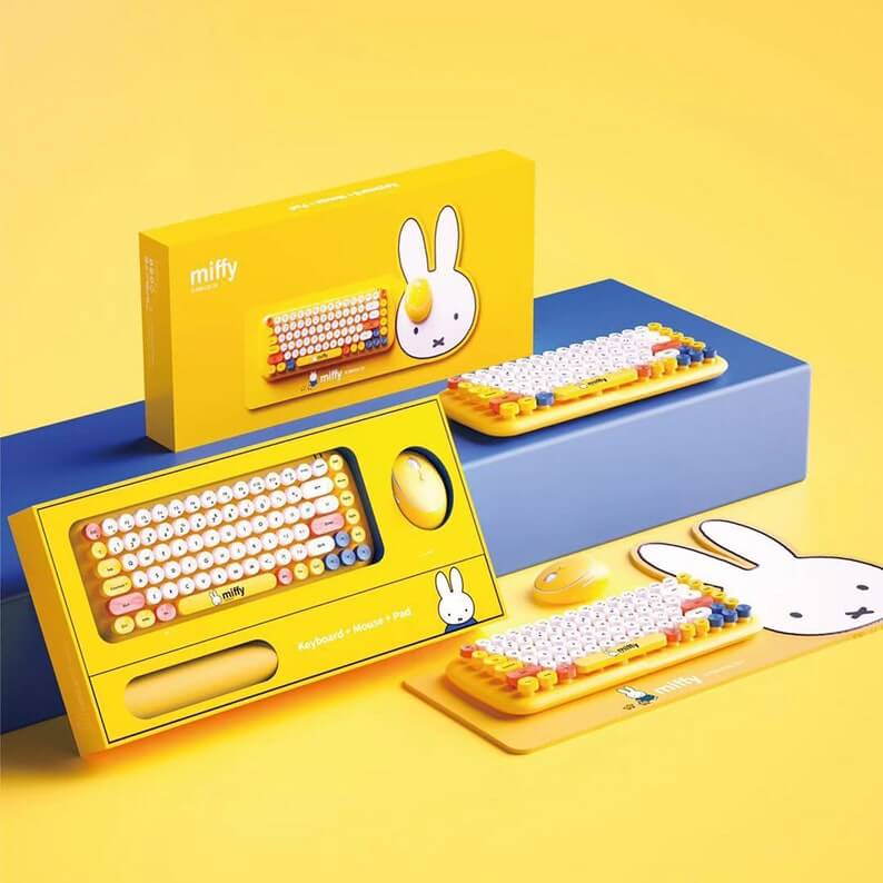 Ensemble de clavier, souris, clé USB et tapis Miffy